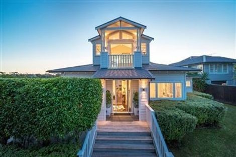Photo of property in 41 Seaview Avenue, Northcote, Auckland, 0627