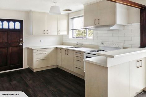 Photo of property in 214 Grimseys Road, Redwood, Christchurch, 8051