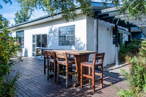 Photo of property in 72 Timaru Road, Waimate, 7924