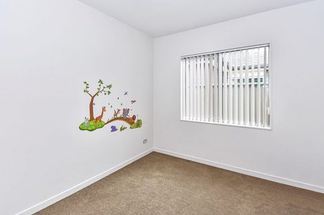 Photo of property in 28 Ancroft Street, Papakura, 2110