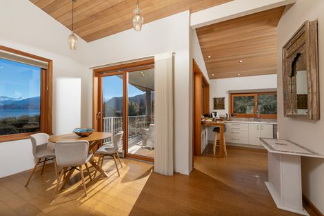 Photo of property in 337 Beacon Point Road, Wanaka, 9305