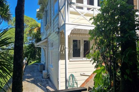 Photo of property in 25 Harbour View Road, Northland, Wellington, 6012