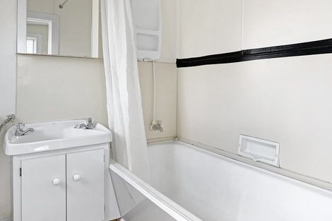 Photo of property in 17 Queens Road, Elgin, Gisborne, 4010