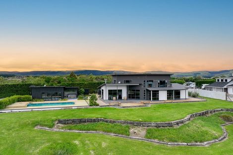 Photo of property in 27 Wake Place, Aokautere, Palmerston North, 4471