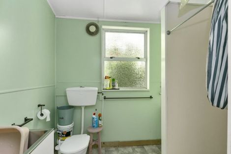 Photo of property in 455 Karaka Bay Road, Karaka Bays, Wellington, 6022