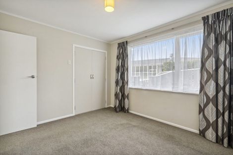 Photo of property in 3 Kahikatea Grove, Paparangi, Wellington, 6037