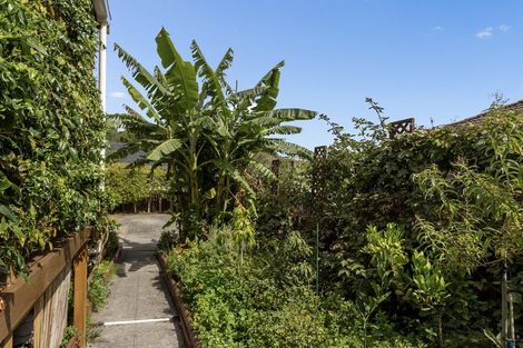 Photo of property in 1/92 Kervil Avenue, Te Atatu Peninsula, Auckland, 0610