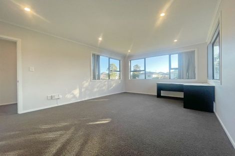 Photo of property in 9 Staverton Crescent, Mangere, Auckland, 2022