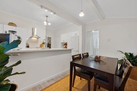 Photo of property in 10 Bridge View Road, Birkenhead, Auckland, 0626