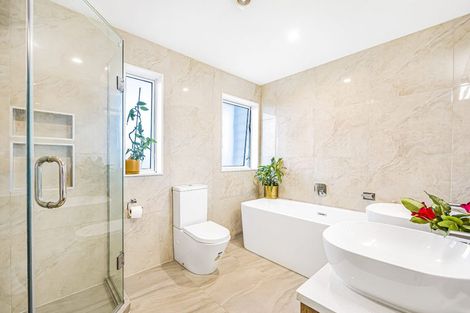 Photo of property in 44 Boocock Crescent, Orewa, 0931