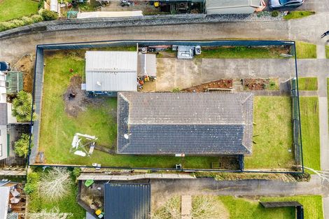 Photo of property in 43 Clovelly Road, Bucklands Beach, Auckland, 2012