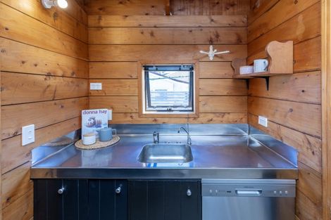 Photo of property in 102a Seaview Road, Paraparaumu Beach, Paraparaumu, 5032