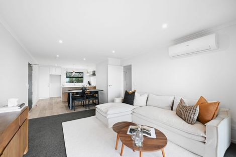 Photo of property in 3/12 Ruakiwi Road, Hamilton Lake, Hamilton, 3204