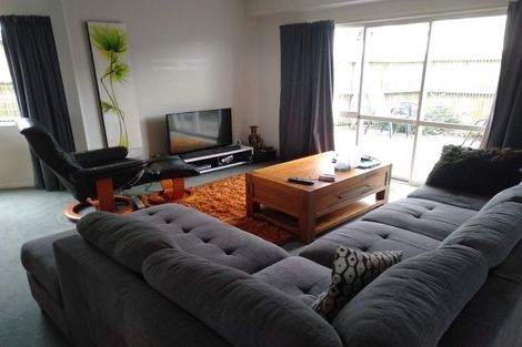 Photo of property in 2/37 Mills Road, Brooklyn, Wellington, 6021