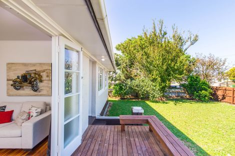 Photo of property in 28a Kelvin Road, Papakura, 2110