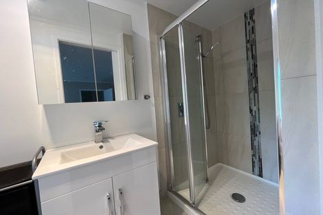 Photo of property in 29 Rifleman Rise, Unsworth Heights, Auckland, 0632