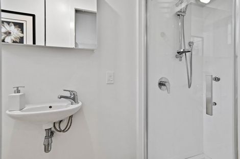 Photo of property in 5 Opito Way, East Tamaki, Auckland, 2013