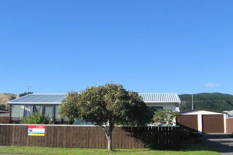 Photo of property in 11 Linwood Drive, Paraparaumu, 5032