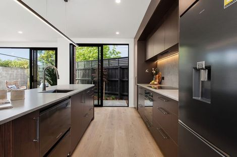 Photo of property in 5/50b Murray Place, Saint Albans, Christchurch, 8014
