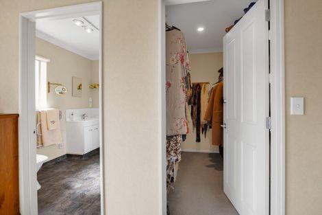 Photo of property in 2a Elizabeth Grove, Stratford, 4332