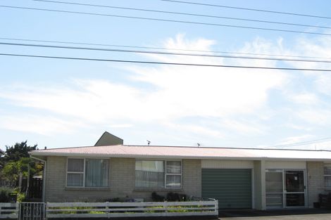 Photo of property in 4/123 Lemon Street, New Plymouth, 4312