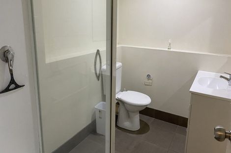 Photo of property in 8d Schnapper Rock Road, Schnapper Rock, Auckland, 0632