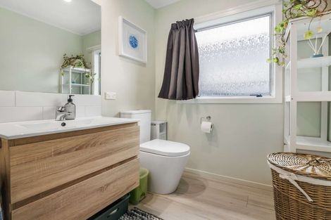 Photo of property in 2/6 Short Street, Papakura, 2110