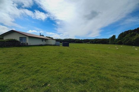 Photo of property in 66 Clifden Highway, Tuatapere, 9691
