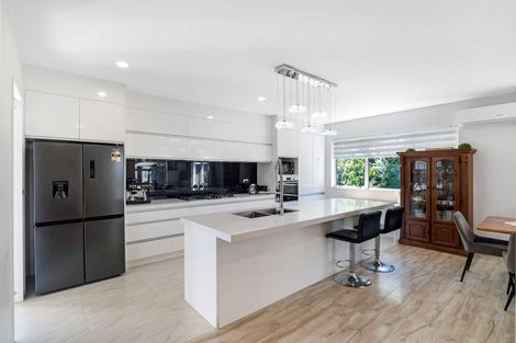 Photo of property in 6 Kahu Close, Orewa, 0931