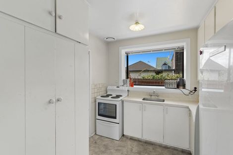 Photo of property in 12 Harkness Place, Avonhead, Christchurch, 8042