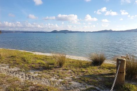 Photo of property in 141 Marsden Bay Drive, One Tree Point, 0118