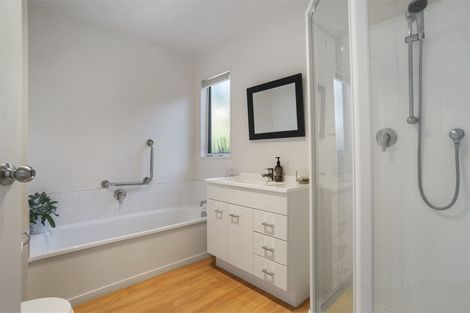 Photo of property in 67a Beach Haven Road, Beach Haven, Auckland, 0626