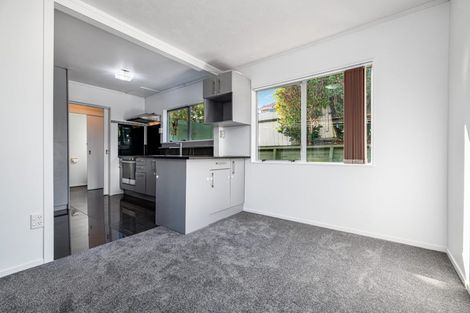 Photo of property in 41 Kohekohe Street, New Lynn, Auckland, 0600