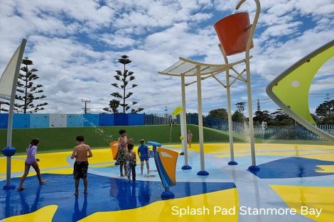 Photo of property in 124 Brightside Road, Stanmore Bay, Whangaparaoa, 0932