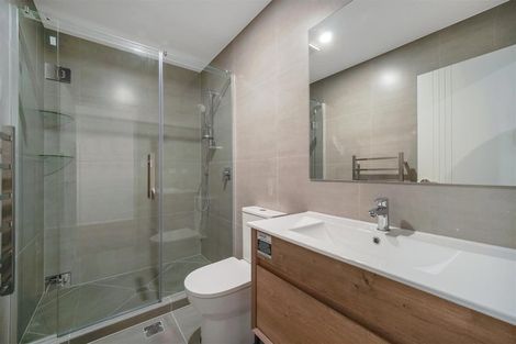 Photo of property in 1 Aramata Road, Papakura, 2110