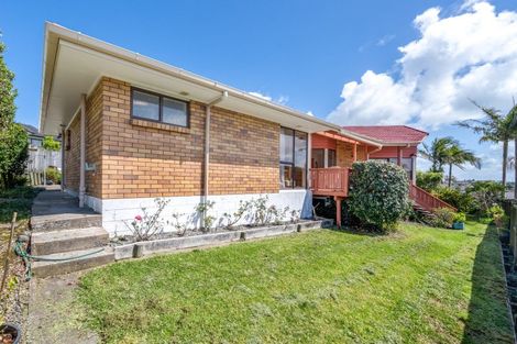 Photo of property in 6 Dorrington Place, Eastern Beach, Auckland, 2012