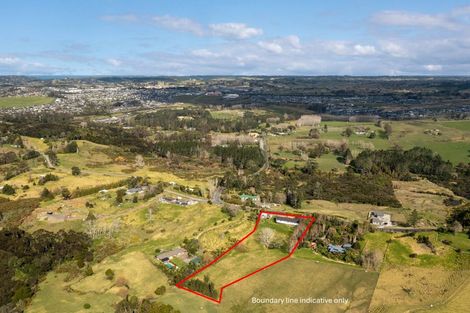 Photo of property in 90 Upper Orewa Road, Wainui, Silverdale, 0992