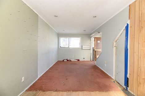 Photo of property in 3 Pendlebury Street, Green Bay, Auckland, 0604