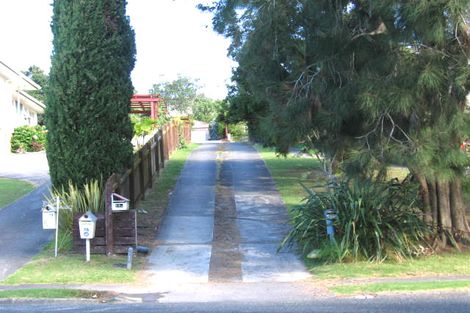 Photo of property in 2/15 Weatherly Road, Torbay, Auckland, 0630