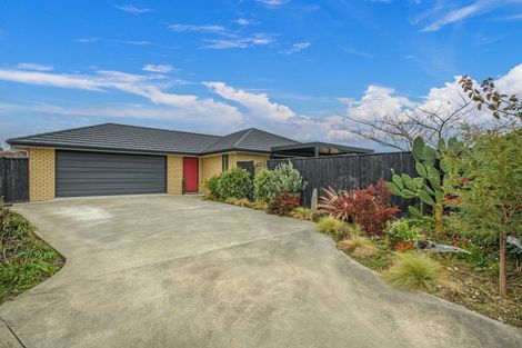 Photo of property in 11 Pearl Grove, Ashhurst, 4810