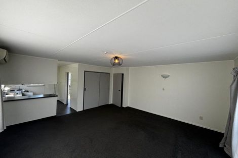 Photo of property in 31 Cumberland Street, Merrilands, New Plymouth, 4312