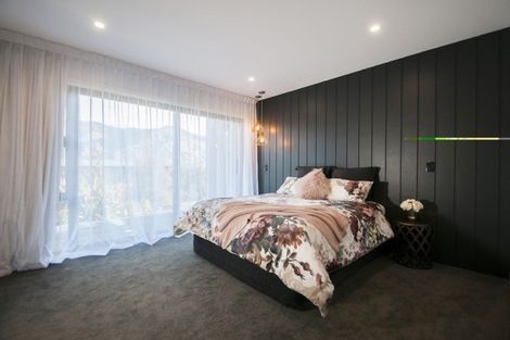 Photo of property in 11 Matipo Street, Wanaka, 9305