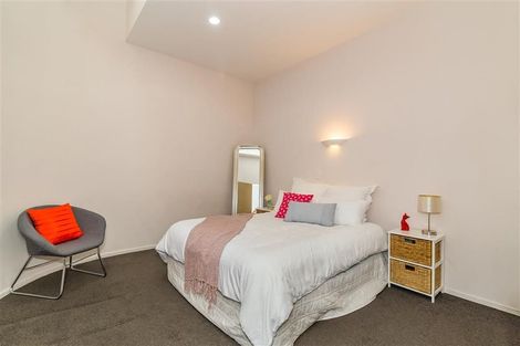 Photo of property in Metro Apartments, 220u8 Thorndon Quay, Pipitea, Wellington, 6011