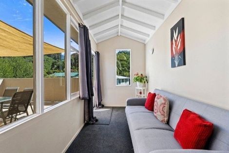 Photo of property in 38 Larsen Crescent, Tawa, Wellington, 5028