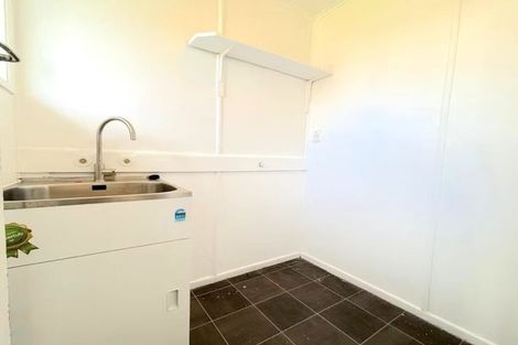 Photo of property in 14 Tranent Road, Mangere, Auckland, 2022