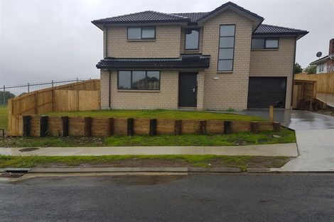 Photo of property in 33 Carole Crescent, Pakuranga, Auckland, 2010