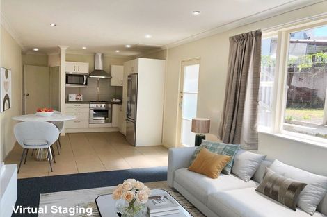 Photo of property in 40 Chatsworth Crescent, Pakuranga Heights, Auckland, 2010