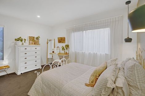 Photo of property in 30 Bayly Road, Moturoa, New Plymouth, 4310