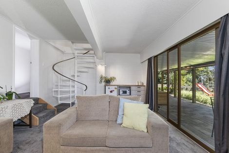 Photo of property in 41 Valley View Road, Glenfield, Auckland, 0629