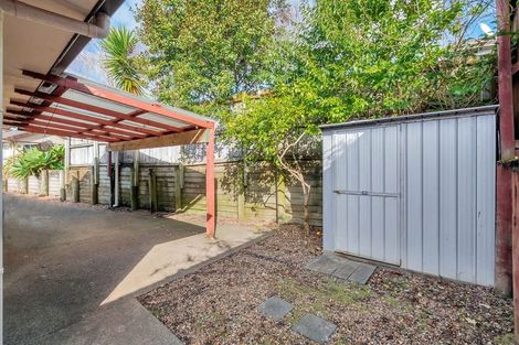 Photo of property in 30 Zefiro Drive, Massey, Auckland, 0614